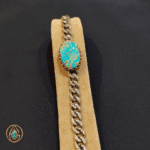 دستبند مردانه نقره با نگین بیضی فیروزه نیشابور و طراحی کلاسیک – کد ۱۵۴
