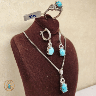 سرویس فیروزه زنانه نیشابور با سنگ آبی طبیعی و طراحی ظریف