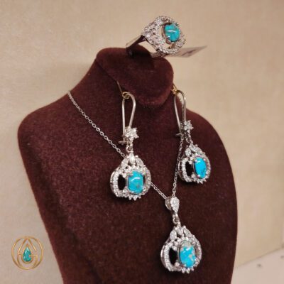 ست زنانه فیروزه نیشابور طرح اشکی باز کد 225 شامل گردنبند گوشواره و انگشتر